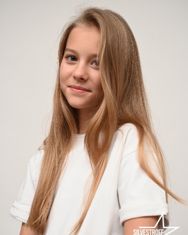 Александра Холоденко