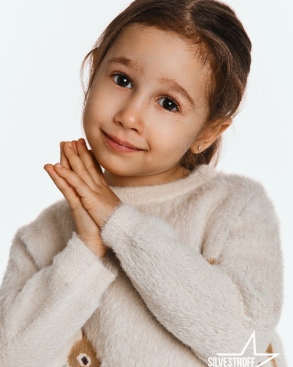 Кароліна Урос