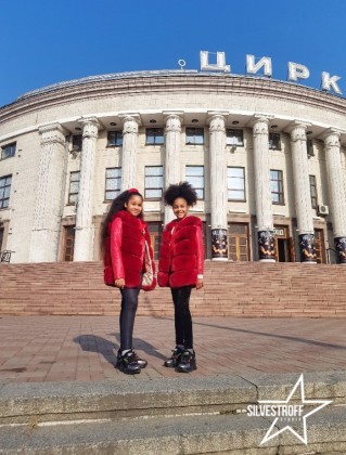 Джесика Околи