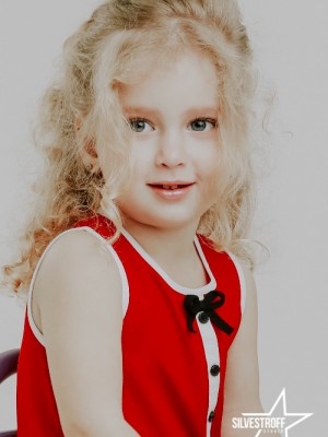Полина Кистанова