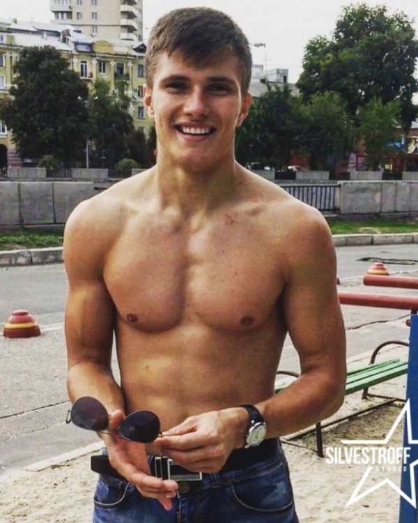 Антон Лозовой