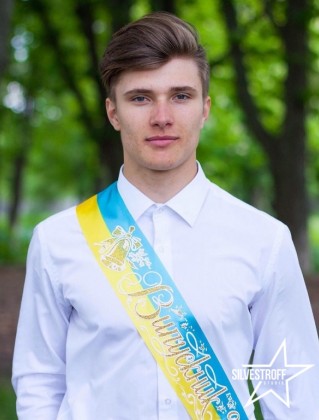 Антон Лозовой