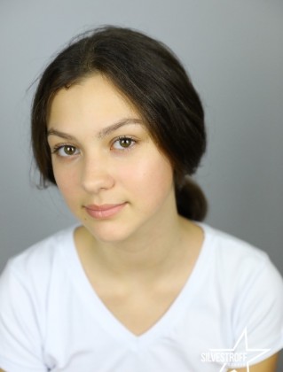 Злата Упатова