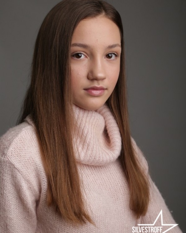 Емілія Межонова