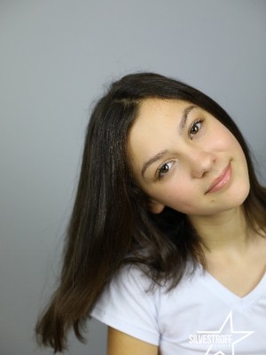 Злата Упатова