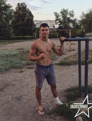 Антон Лозовой
