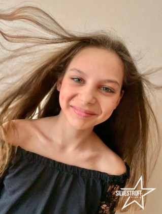Полина Литвинова