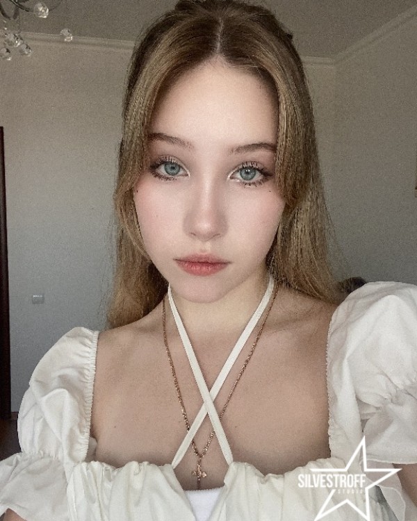 Евеліна Гущина
