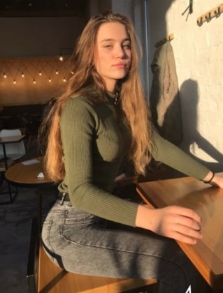 Анна Юзвина