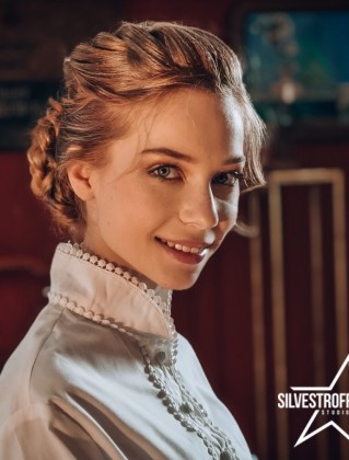Алина Попова