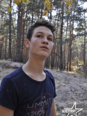 Андрей Попов