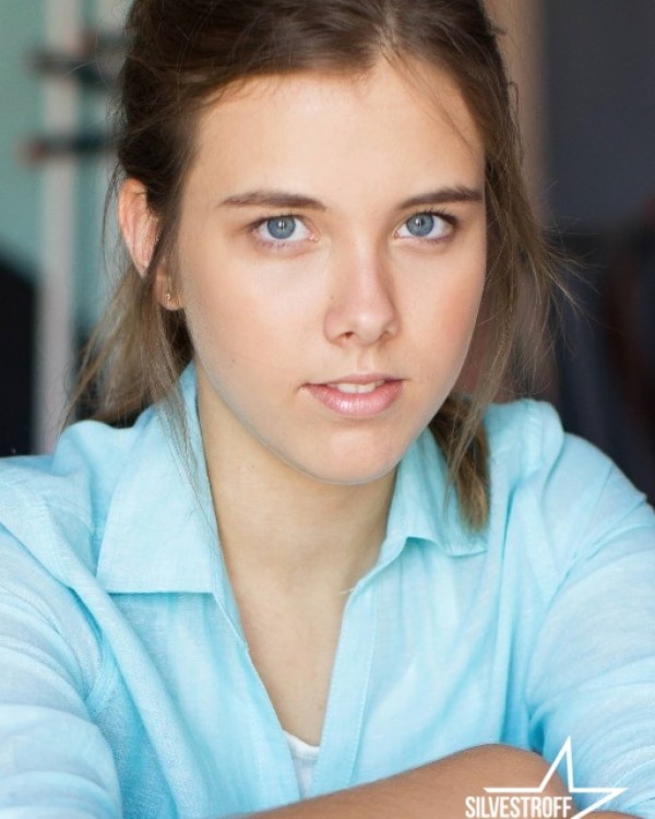 Анна Вицина