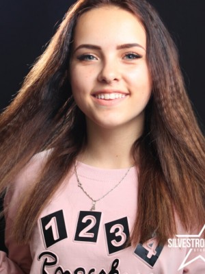 Анна Макарюк