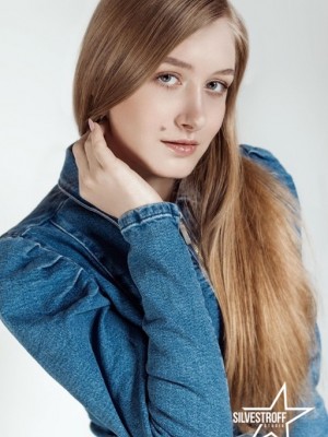 Яна Чернець