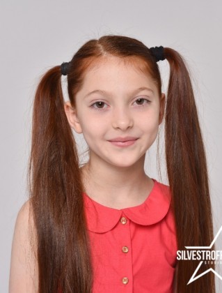 София Кобрина