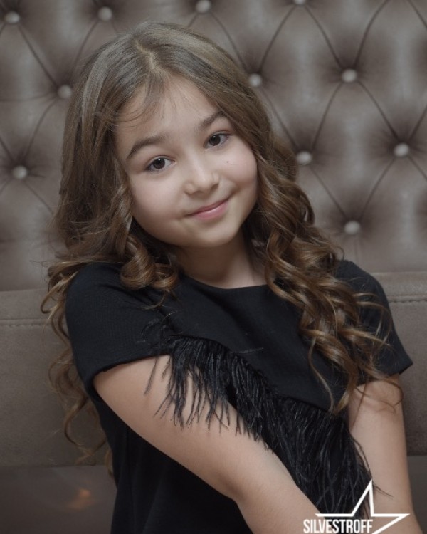Лина Толстова
