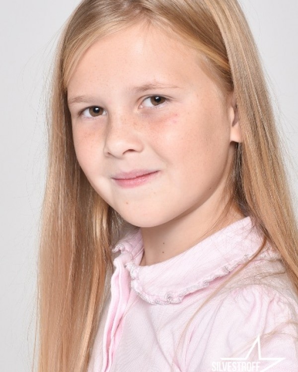 Анна Островская