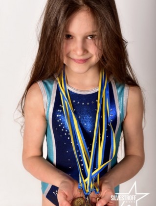 Есения Белова
