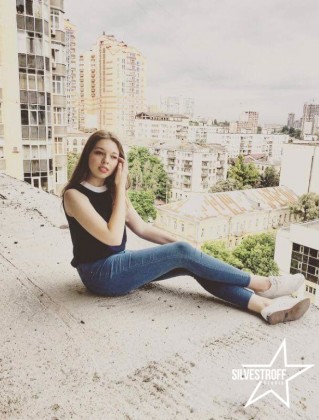 Юля Скляр