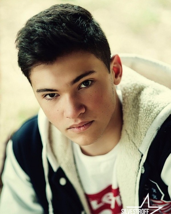 Стришенец Денис Стришенец Денис