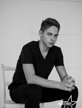 Андрей Романов