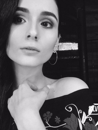 Анна Тринчер