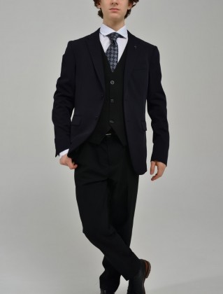 Світозар Вишній