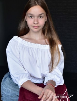 Елизавета Холод