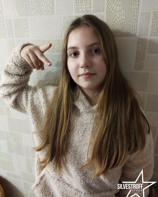 Анна Колот