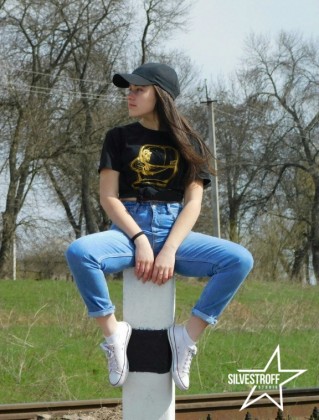 Аня Холина