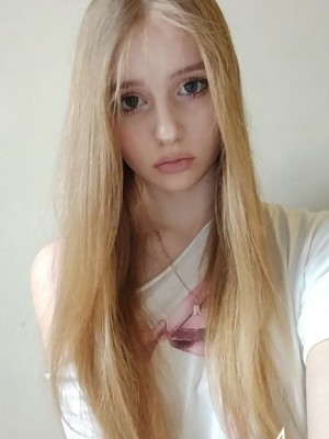 Альона Сімонова
