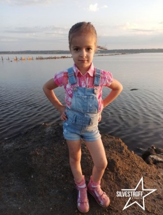 Александра Емельянова